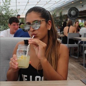 Meet your Posher, Catalina